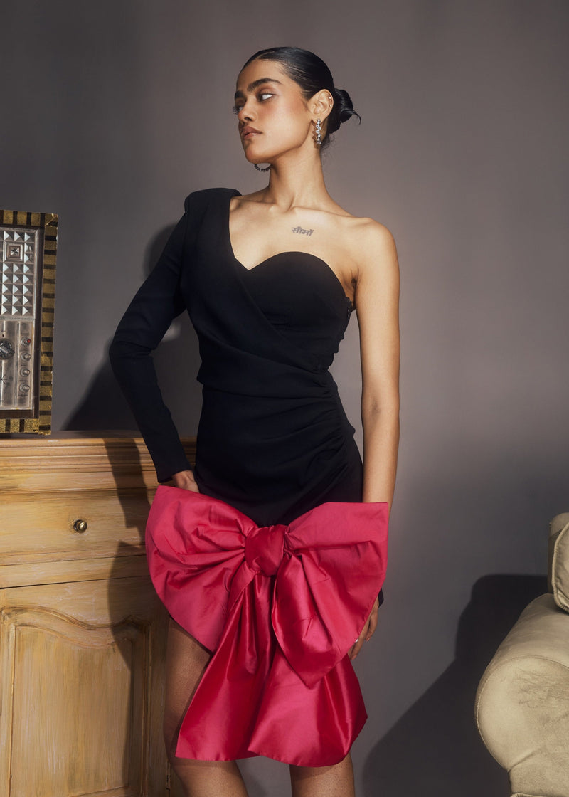 Arafa Black One-Shoulder Mini Dress with Contrast Bow, featuring a sleek one-shoulder design and a stylish contrast bow detail