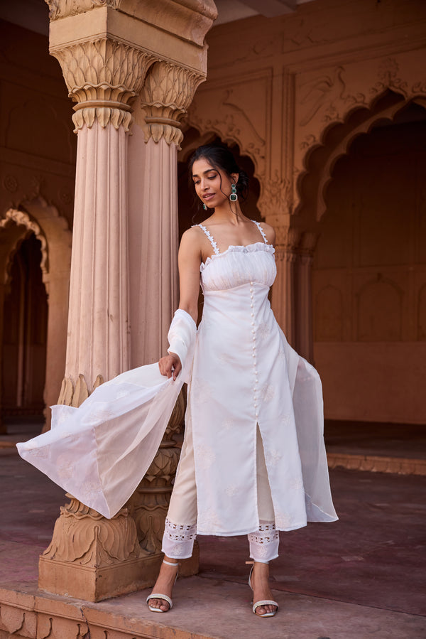 Aarya White Embroidered Georgette Kurta Set