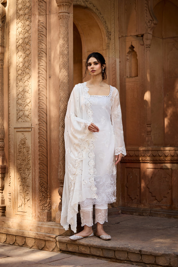 Qadira White Organza Floral Kurta Set