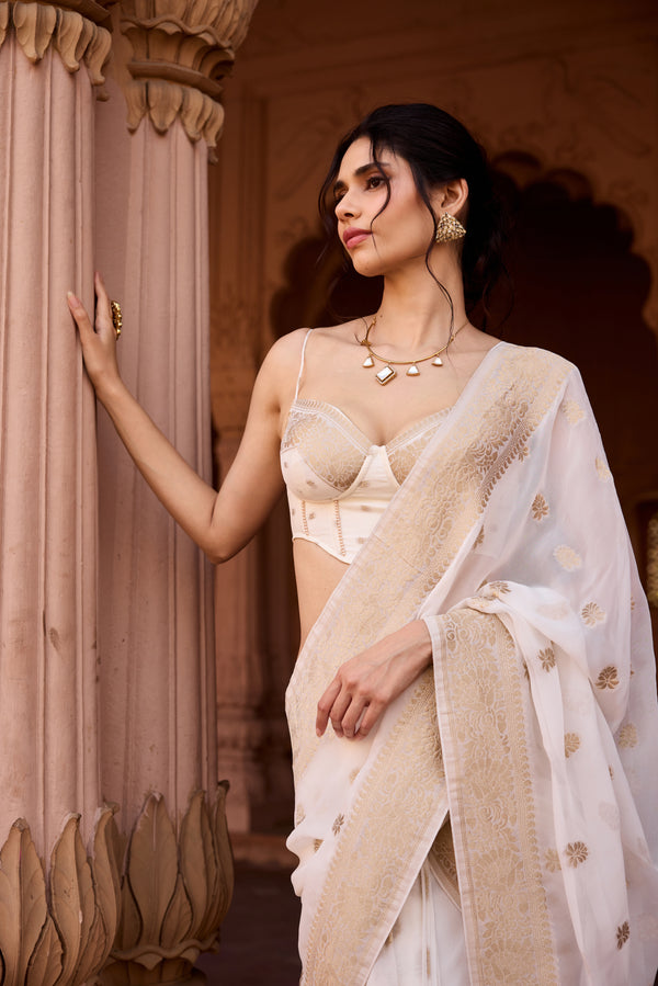 Haniya White+Gold Banarasi Pre-Stiched Saree