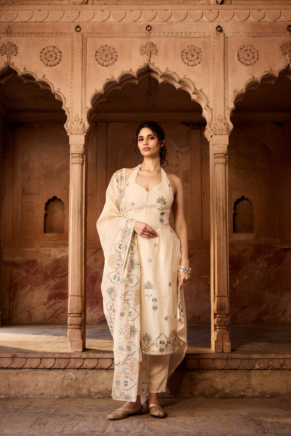 Samriddhi Off-White Embroidered Kurta Set