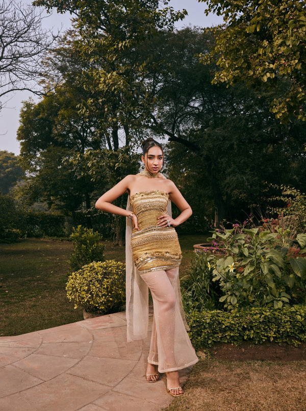 Samira Gold Lace Organza Kurta Set featuring luxurious gold lace detailing on elegant organza fabric